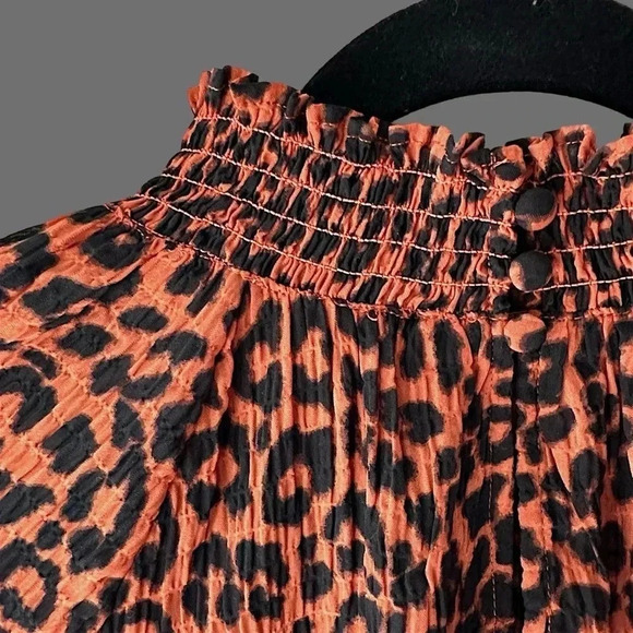 LOFT | NWOT | LONG SLEEVE ANIMAL PRINT BLOUSE | SMALL PETITE - Picture 3 of 5